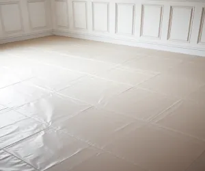 Jak zabezpieczyć panele przed remontem